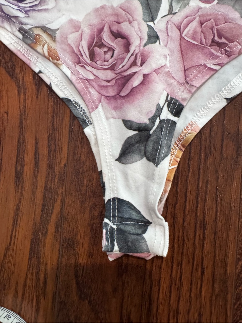 {Gaze} Floral V-Neck bodysuit in White with Pink & Rose Blooms - Picture 7 of 10